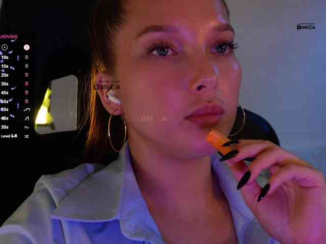 _Q_ webcam
