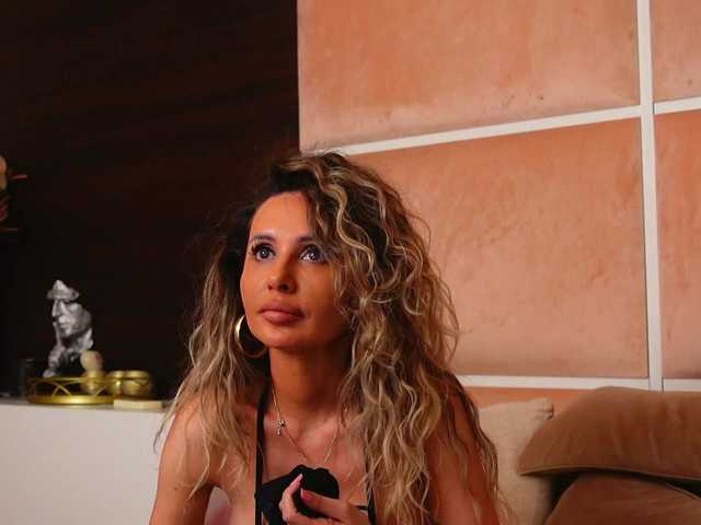 SharonStarr live cam on BongaCams
