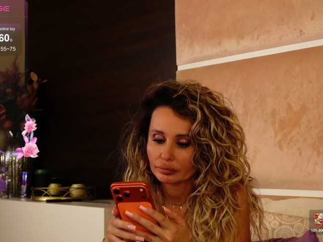 SharonStarr live cam on BongaCams