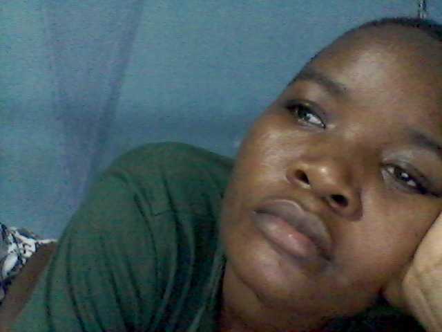 rakisha1 live cam on BongaCams