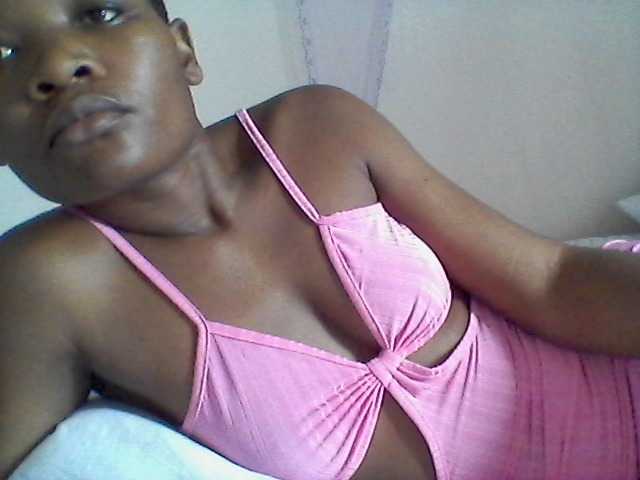 rakisha1 — live female cam