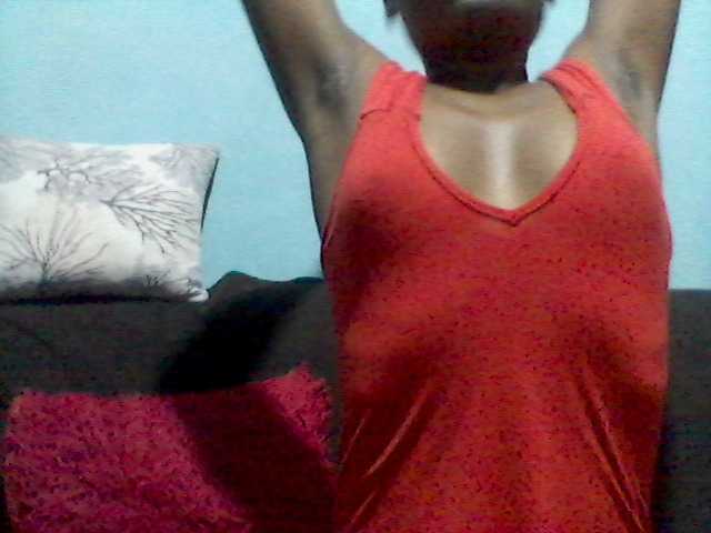 rakisha1 live cam on BongaCams