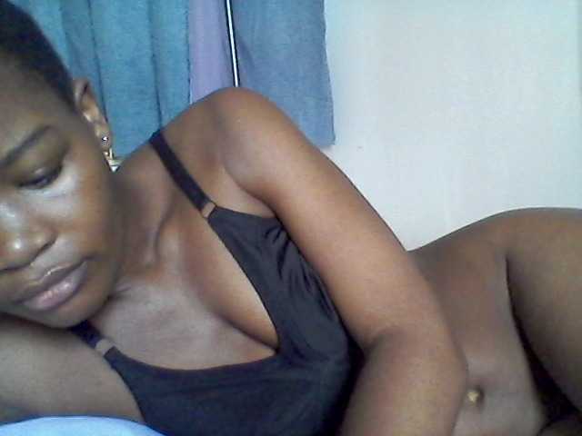 rakisha1 live cam preview