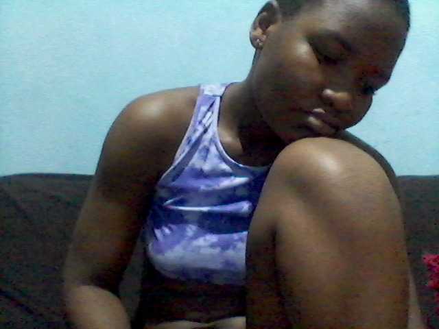 rakisha1 live cam on BongaCams