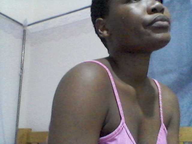 rakisha1 — live female cam