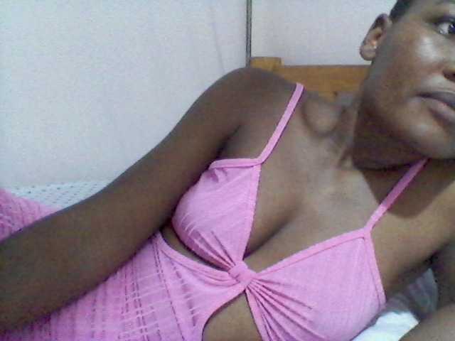 rakisha1 — live female cam