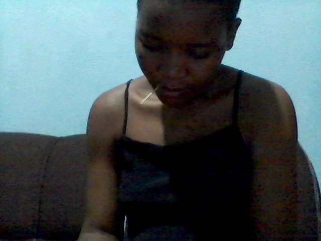 rakisha1 live cam on BongaCams