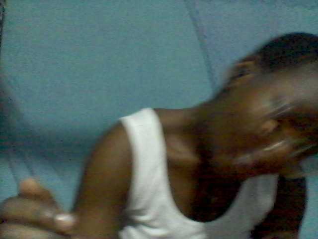 rakisha1 live cam on BongaCams