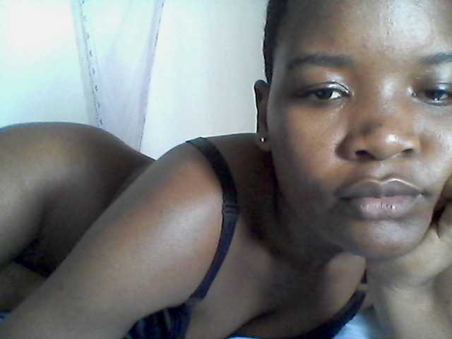rakisha1, en vivo ahora en BongaCams