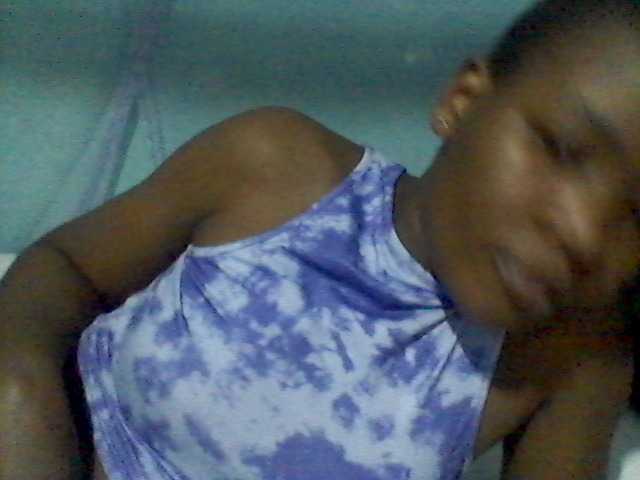 rakisha1 live cam on BongaCams