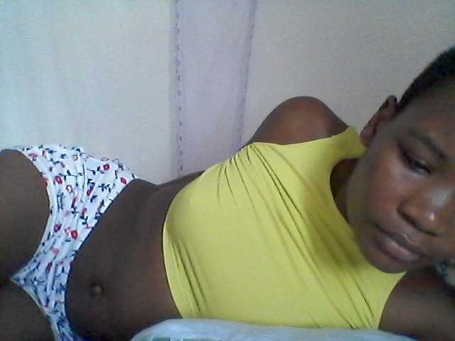 rakisha1, en directo ahora en BongaCams