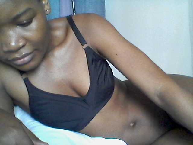 rakisha1 live cam preview
