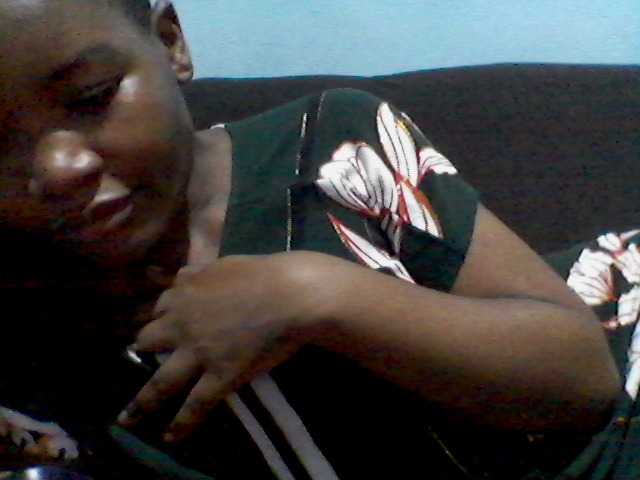 rakisha1 live cam on BongaCams