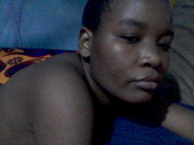 rakisha1 live cam on BongaCams
