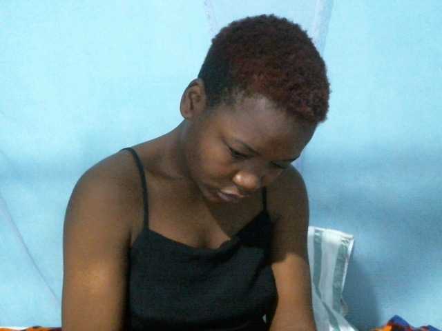 rakisha1 live cam on BongaCams
