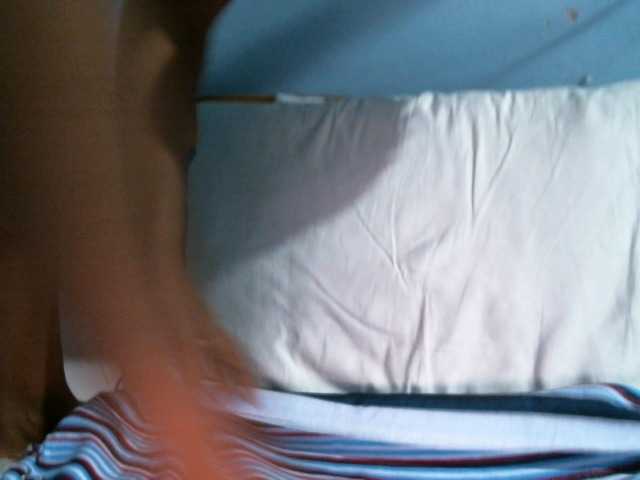 rakisha1 live cam on BongaCams