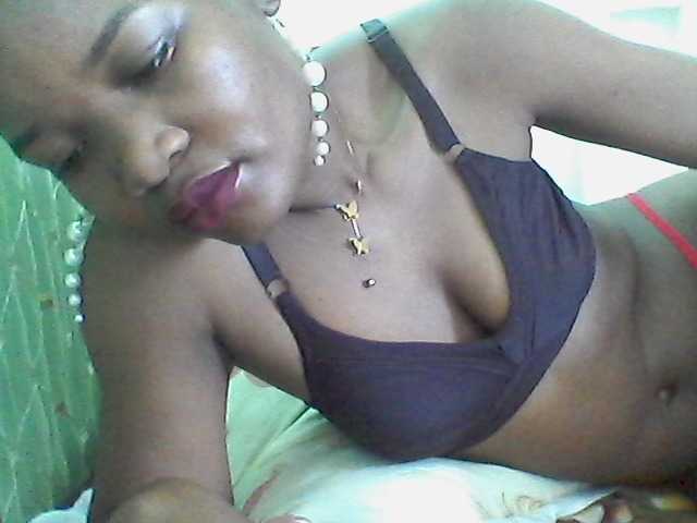 rakisha1 live cam preview