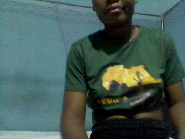 rakisha1 live cam on BongaCams