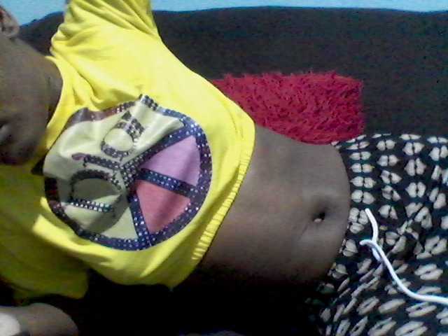 rakisha1 live cam on BongaCams