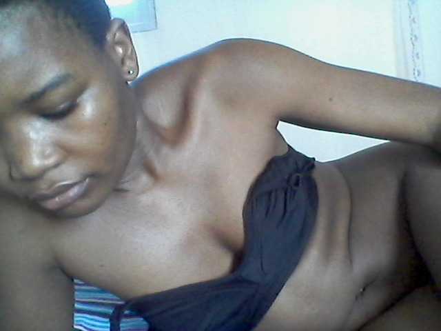 rakisha1 live cam preview