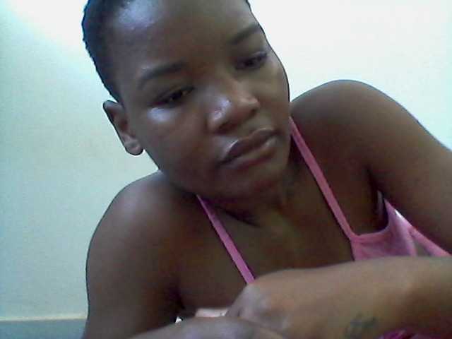 rakisha1 live cam on BongaCams