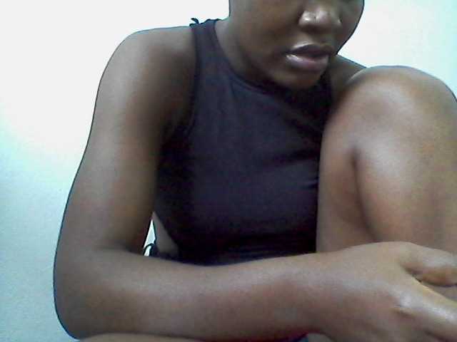 rakisha1 live cam on BongaCams