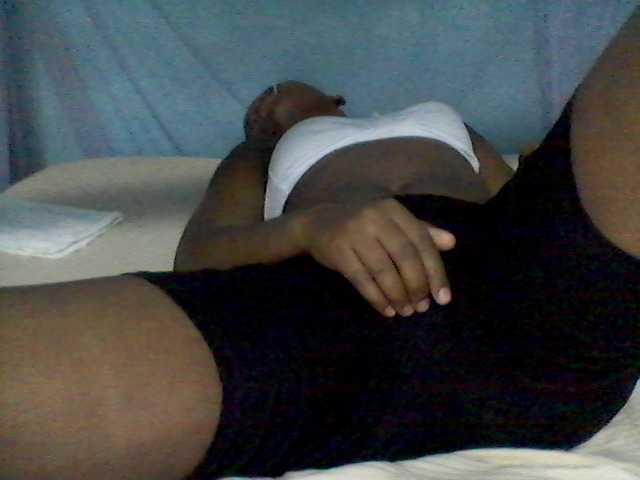 rakisha1 live cam on BongaCams