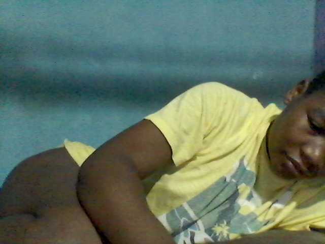 rakisha1 live cam on BongaCams