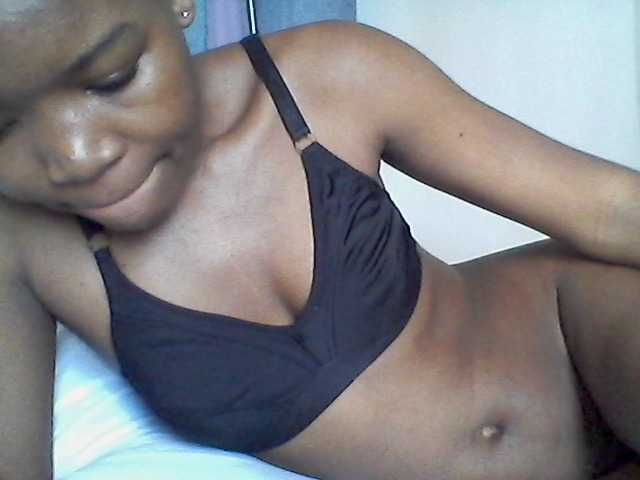 rakisha1 live cam preview
