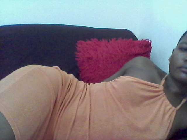 rakisha1 live cam on BongaCams
