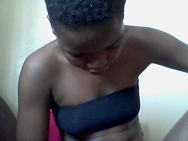 rakisha1 live cam on BongaCams