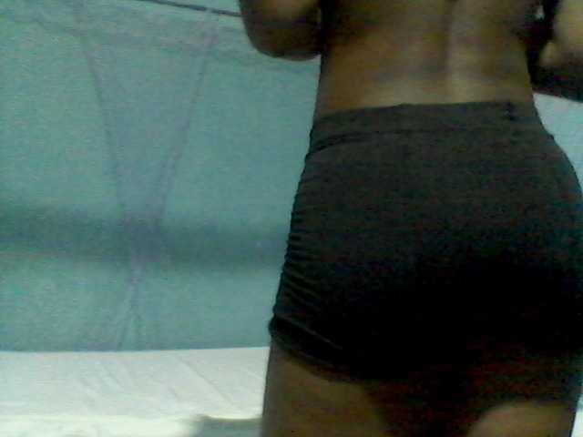 rakisha1 live cam on BongaCams