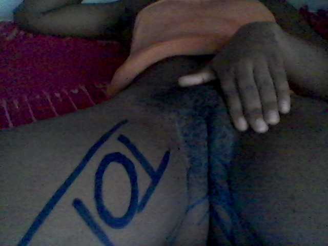 rakisha1 live cam on BongaCams