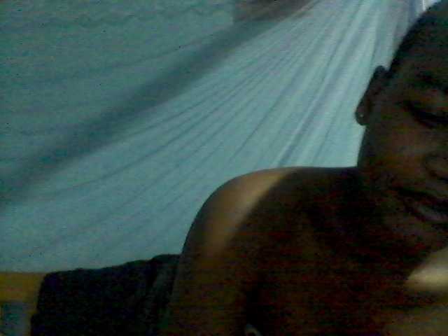 rakisha1 live cam on BongaCams