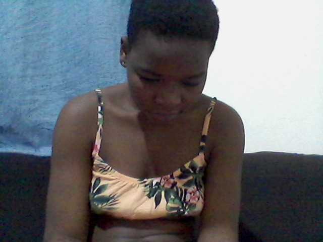 rakisha1 live cam on BongaCams