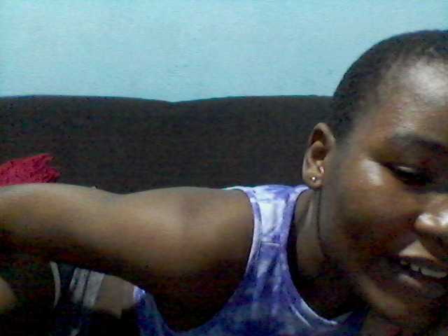 rakisha1 live cam on BongaCams