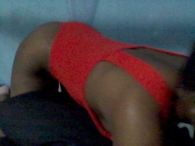rakisha1 live cam on BongaCams