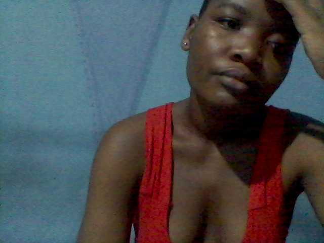rakisha1 live cam on BongaCams