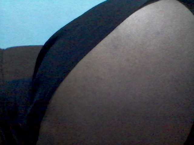 rakisha1 live cam on BongaCams