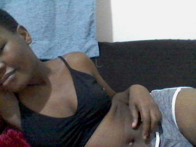 rakisha1 live cam on BongaCams