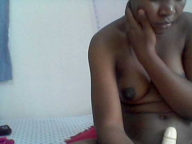 rakisha1 — live female cam