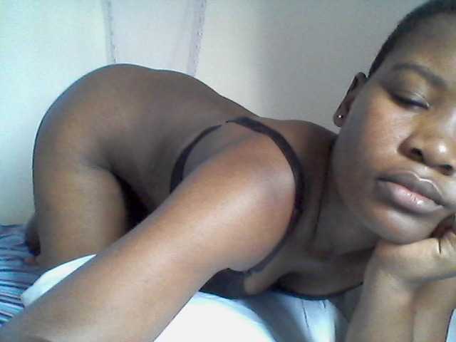 rakisha1 live cam preview