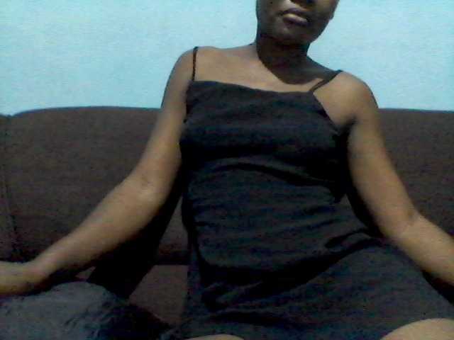 rakisha1 live cam on BongaCams