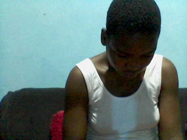 rakisha1 live cam on BongaCams