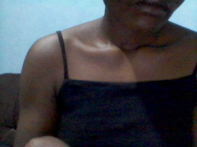 rakisha1 live cam on BongaCams