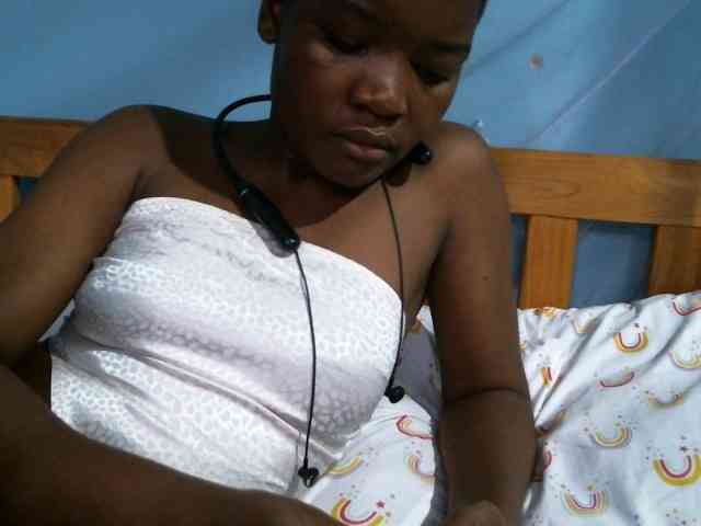 rakisha1 webcam