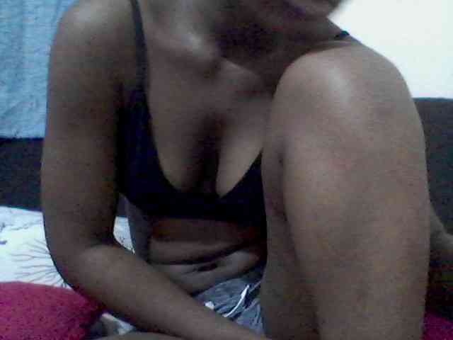 rakisha1 webcam