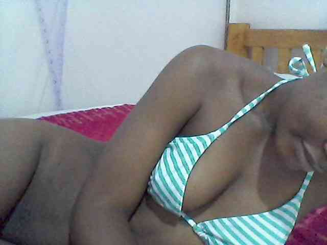 rakisha1 webcam