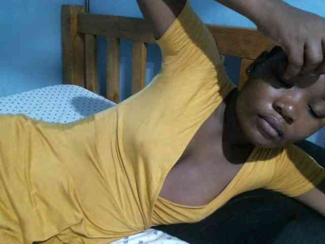 rakisha1 webcam