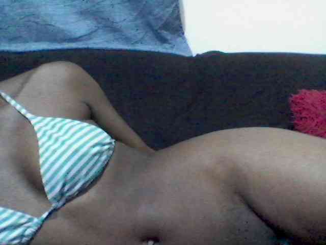 rakisha1 webcam
